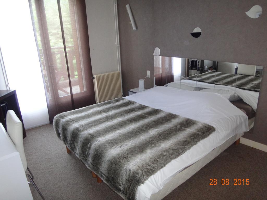 Hotel Bon Accueil オヨナックス 部屋 写真