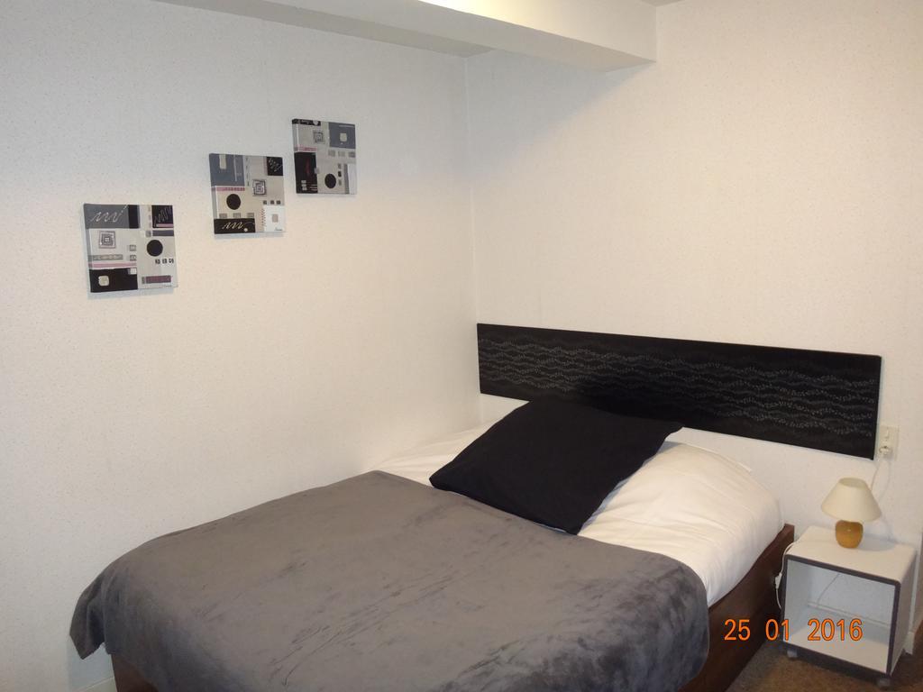 Hotel Bon Accueil オヨナックス エクステリア 写真